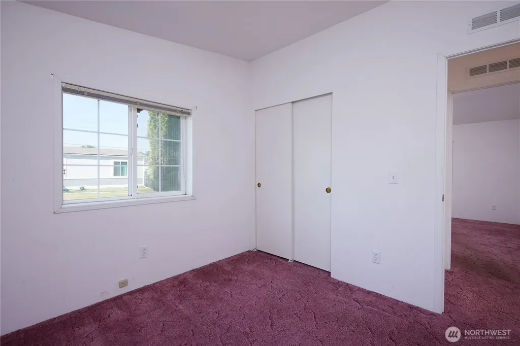 808 SE Mockingbird Drive College Place WA 99324