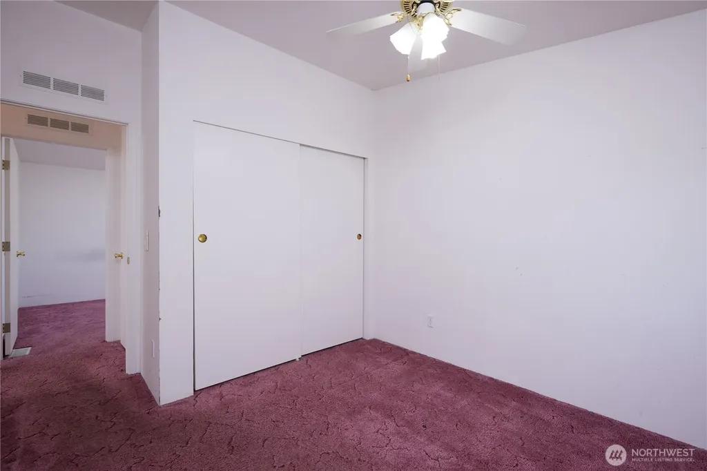 808 SE Mockingbird Drive College Place WA 99324