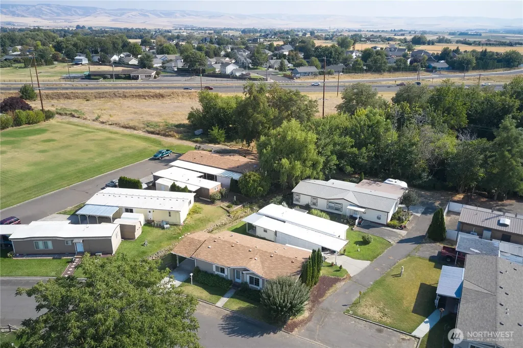 808 SE Mockingbird Drive College Place WA 99324