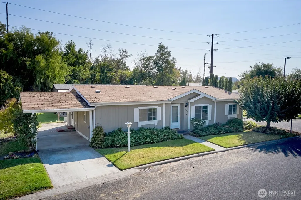 808 SE Mockingbird Drive College Place WA 99324