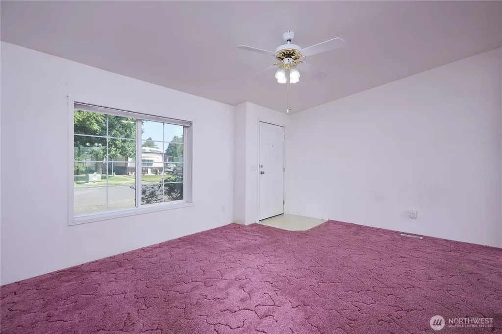 808 SE Mockingbird Drive College Place WA 99324