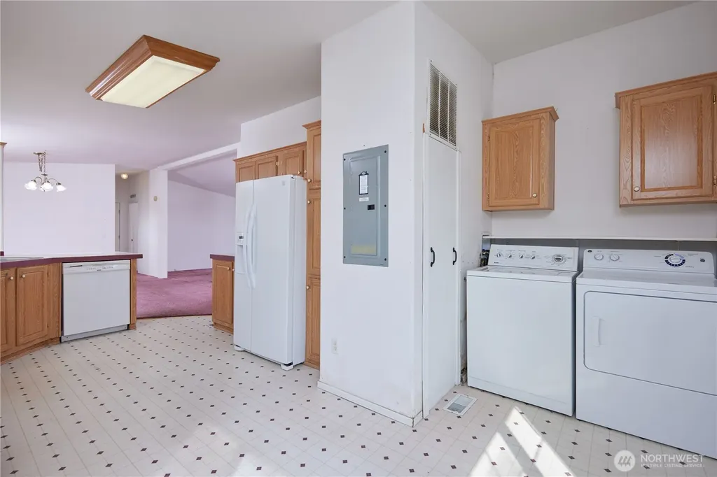 808 SE Mockingbird Drive College Place WA 99324