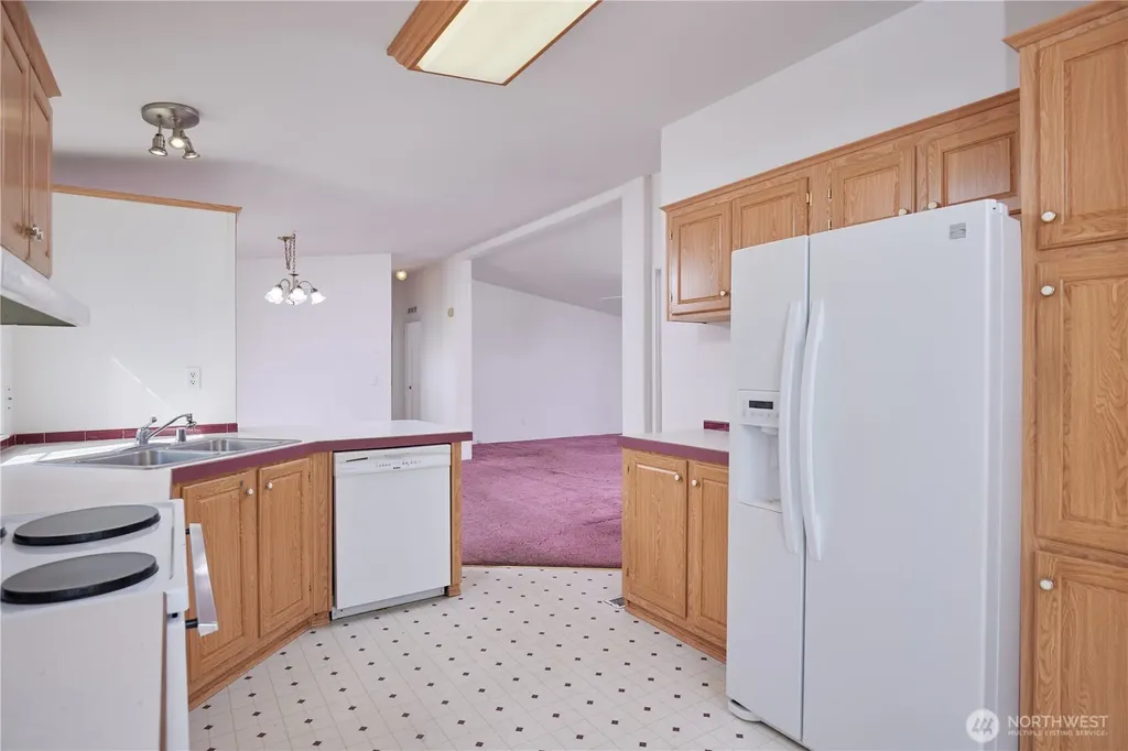 808 SE Mockingbird Drive College Place WA 99324