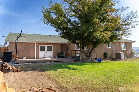 519 Locust Street Omak WA 98841