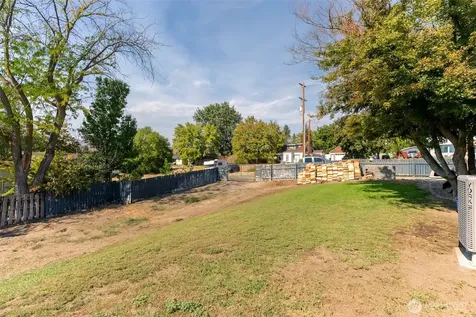 519 Locust Street Omak WA 98841
