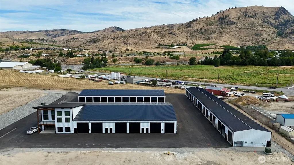73 E Shop Avenue Chelan WA 98816