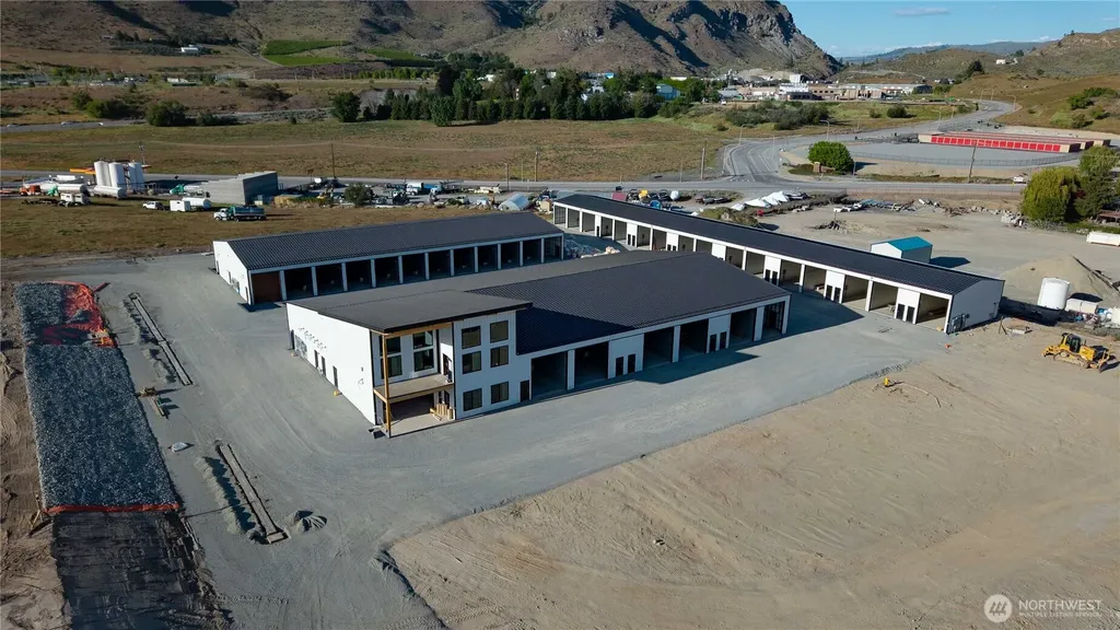 73 E Shop Avenue Chelan WA 98816