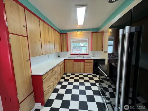 317 Ash Street S Omak WA 98841