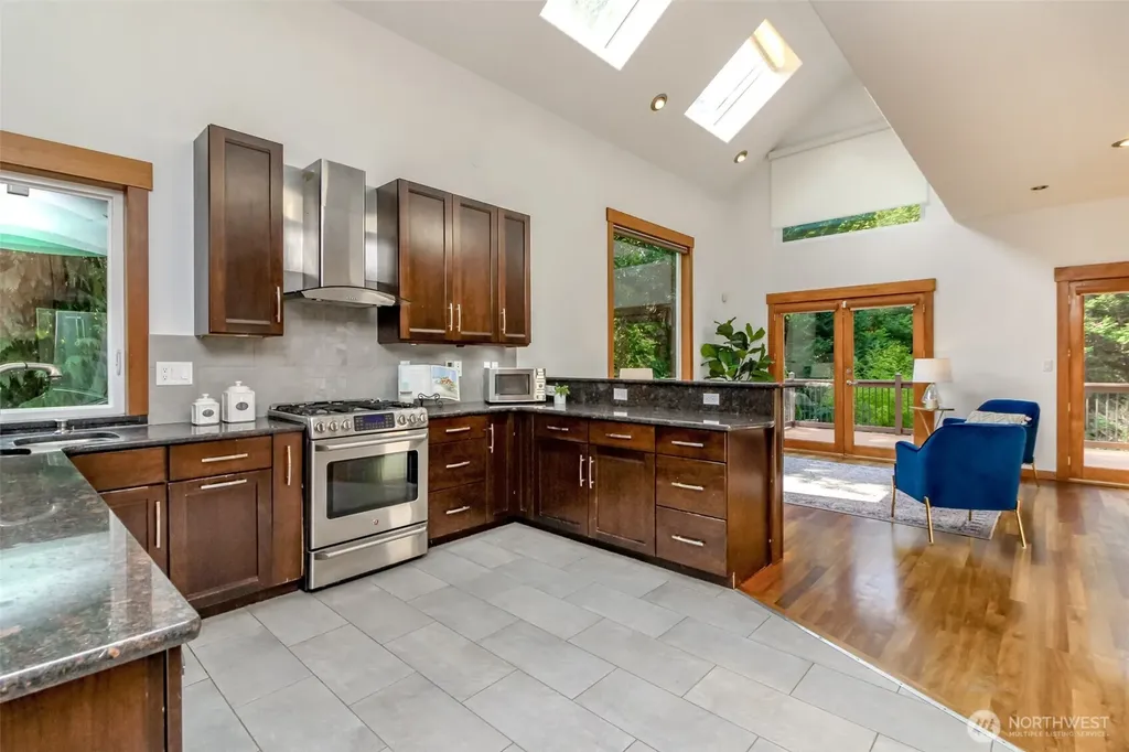 1618 Pear Street NE Olympia WA 98506