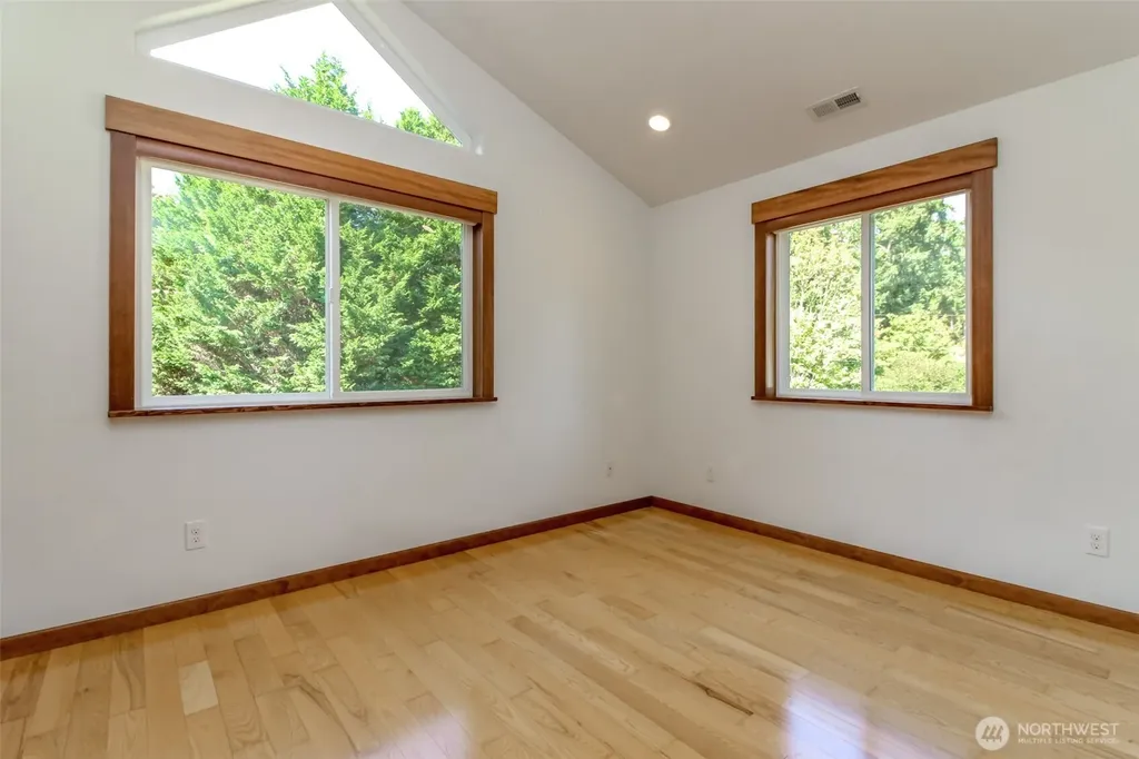 1618 Pear Street NE Olympia WA 98506