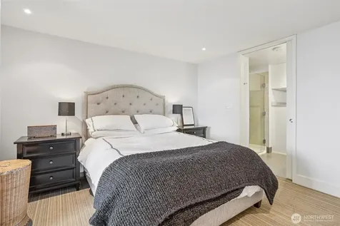 820 Blanchard Street Seattle WA 98121