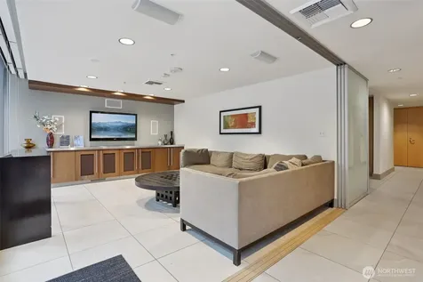 820 Blanchard Street Seattle WA 98121