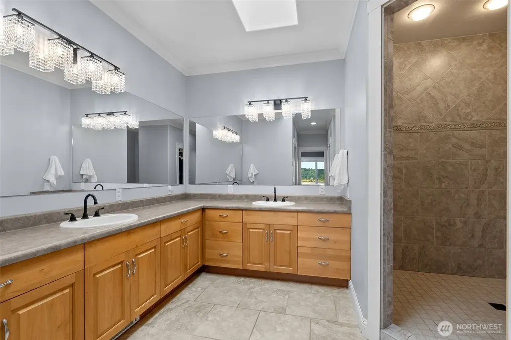 1480 Pacific Avenue Raymond WA 98577