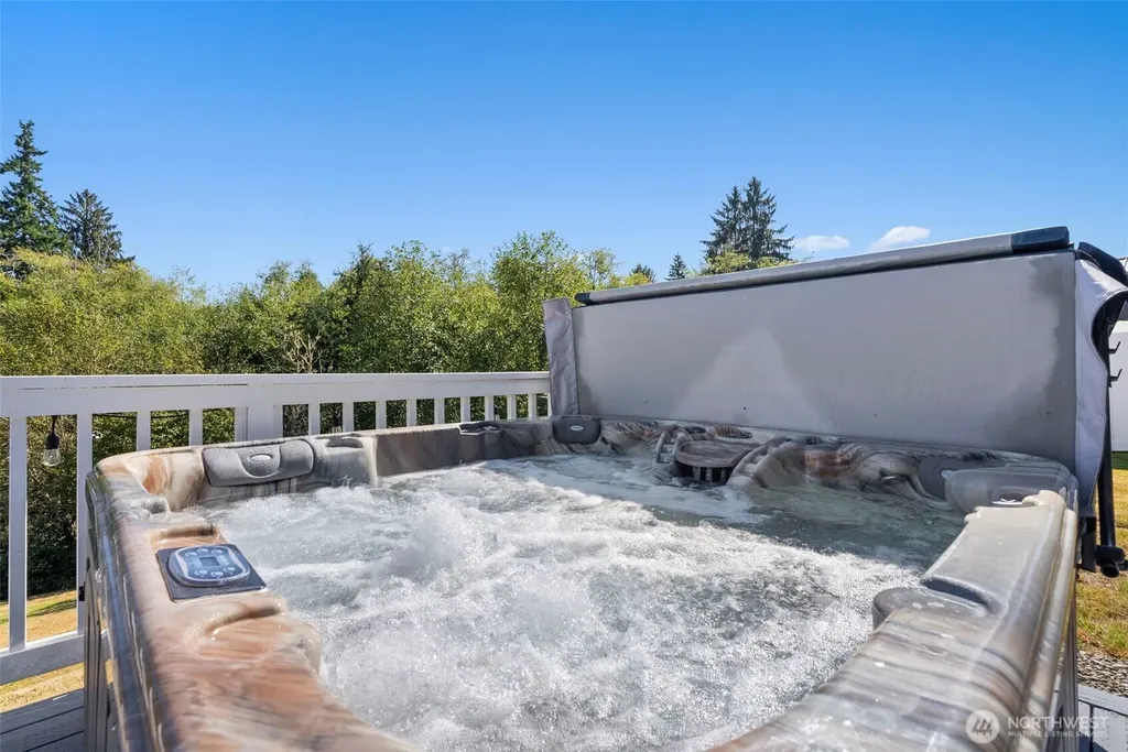 1480 Pacific Avenue Raymond WA 98577