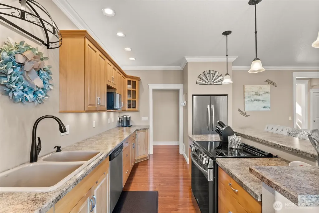 1480 Pacific Avenue Raymond WA 98577