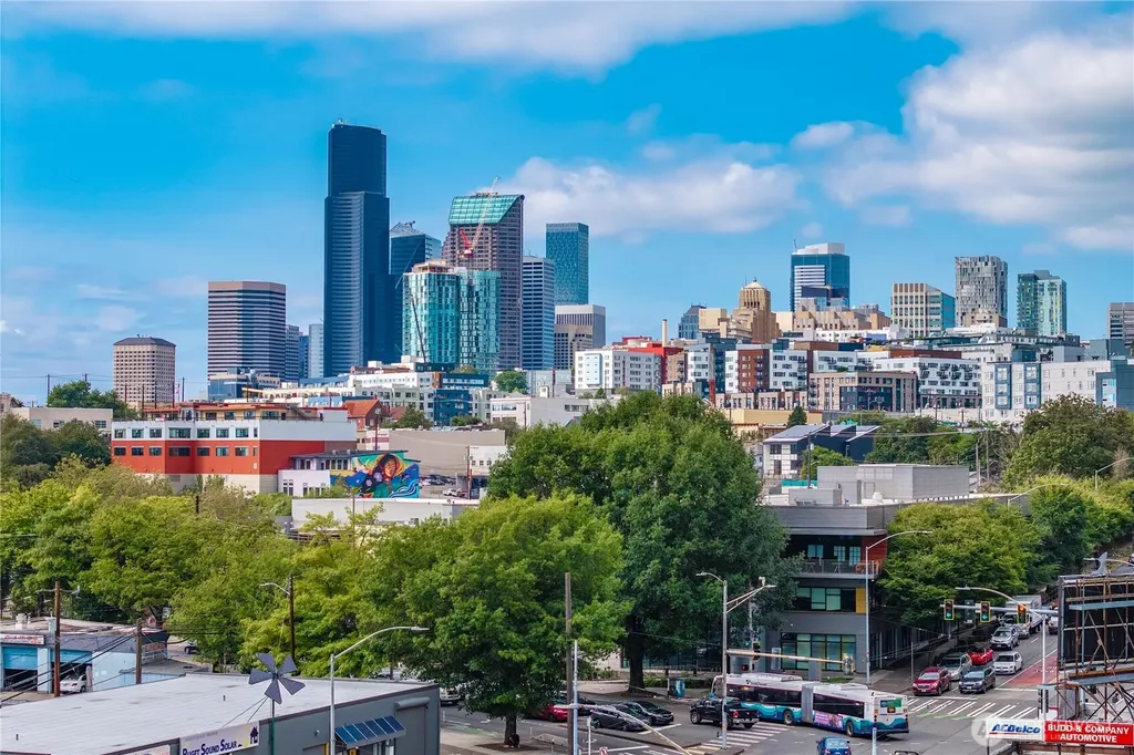 827 Hiawatha Place S Seattle WA 98144