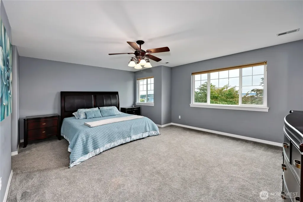 2440 Alaska Avenue E Port Orchard WA 98366