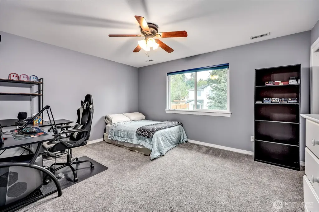 2440 Alaska Avenue E Port Orchard WA 98366