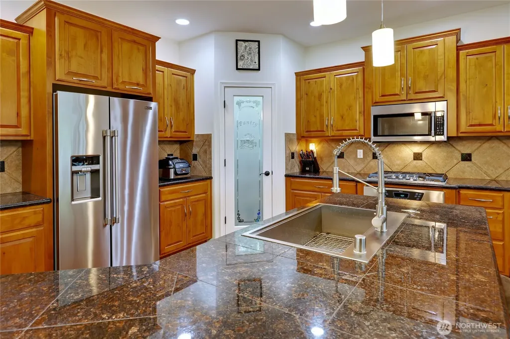 2440 Alaska Avenue E Port Orchard WA 98366