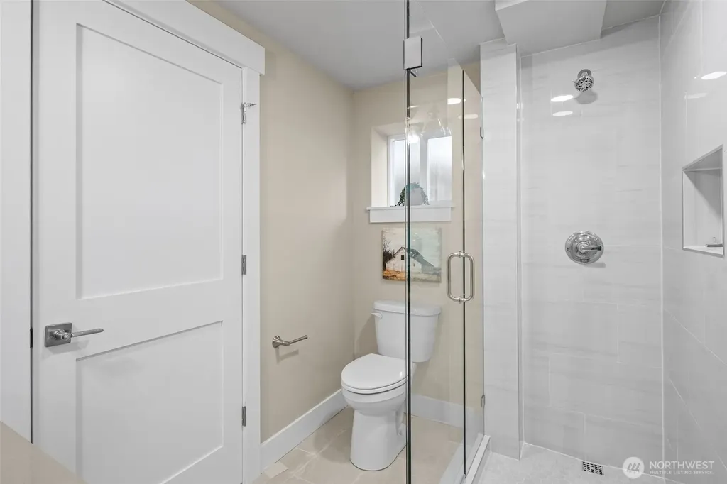 9547 Wallingford Avenue N Seattle WA 98103