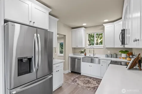 9547 Wallingford Avenue N Seattle WA 98103