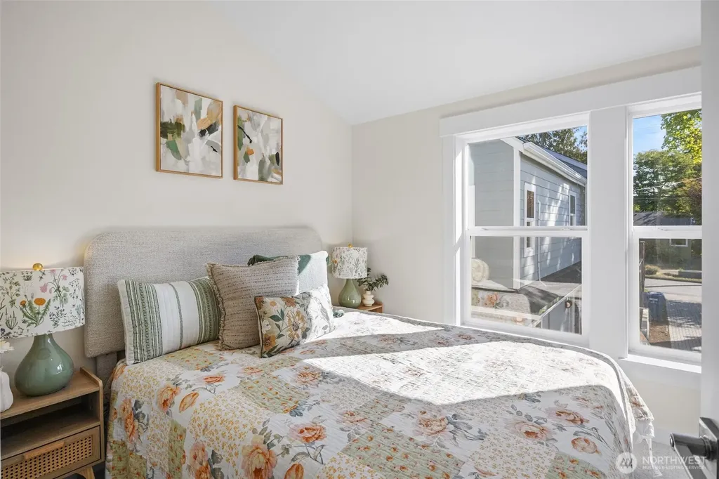 9545 Wallingford Avenue N Seattle WA 98103
