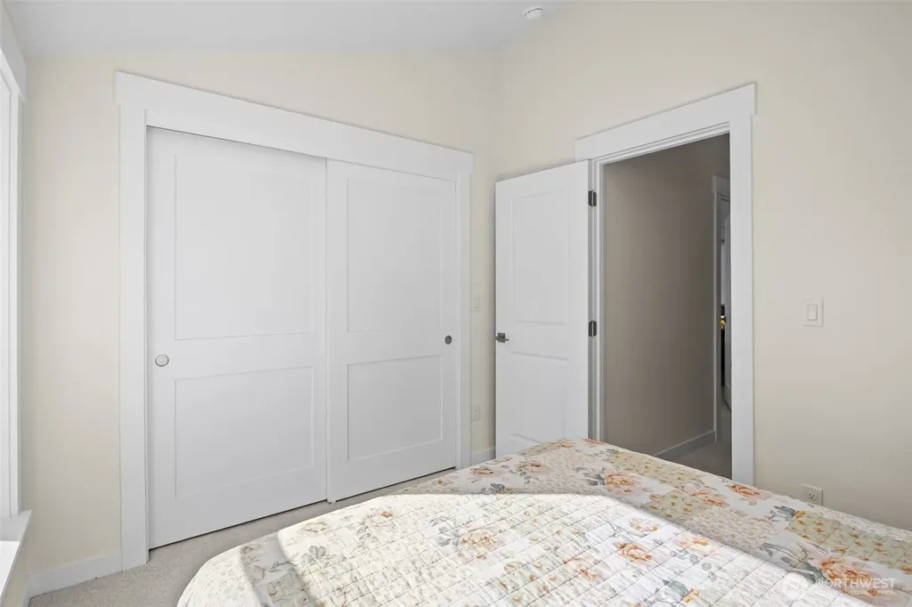9545 Wallingford Avenue N Seattle WA 98103
