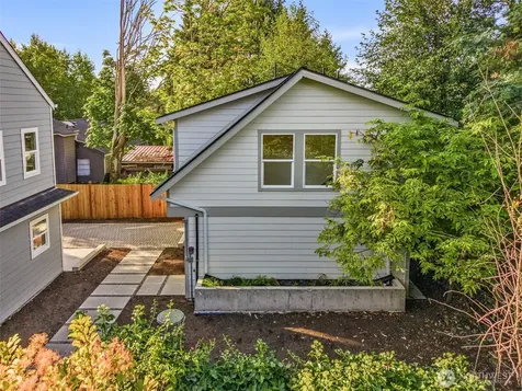 9545 Wallingford Avenue N Seattle WA 98103