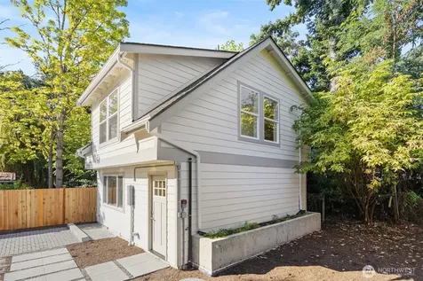9545 Wallingford Avenue N Seattle WA 98103