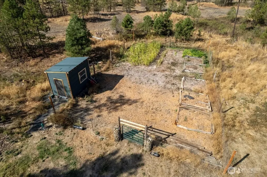 35000 Miles Creston Road N Creston WA 99117