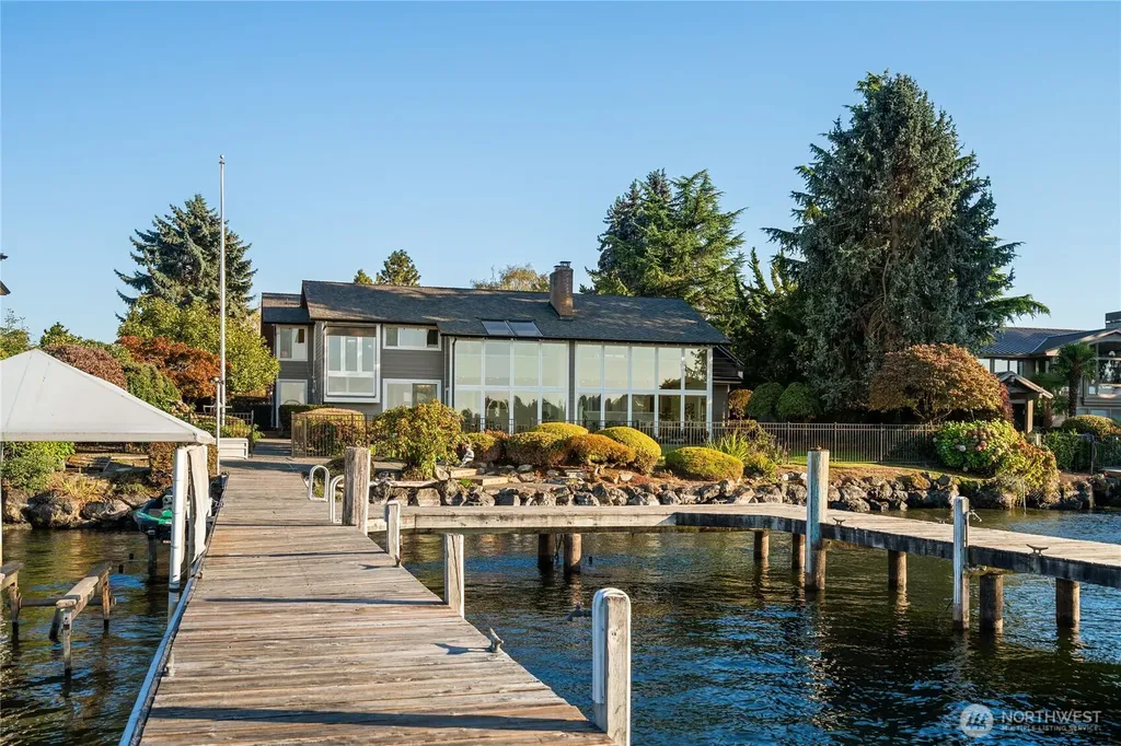 106 Cascade Key Bellevue WA 98006