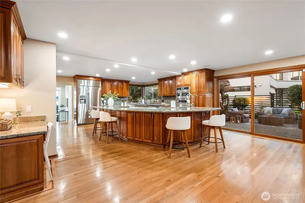106 Cascade Key Bellevue WA 98006