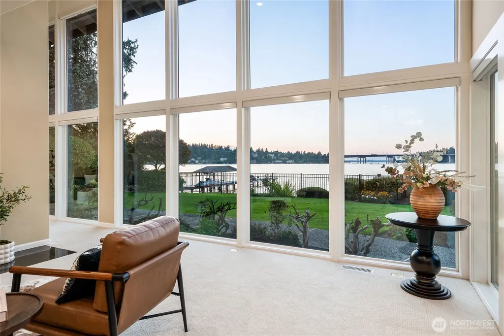 106 Cascade Key Bellevue WA 98006
