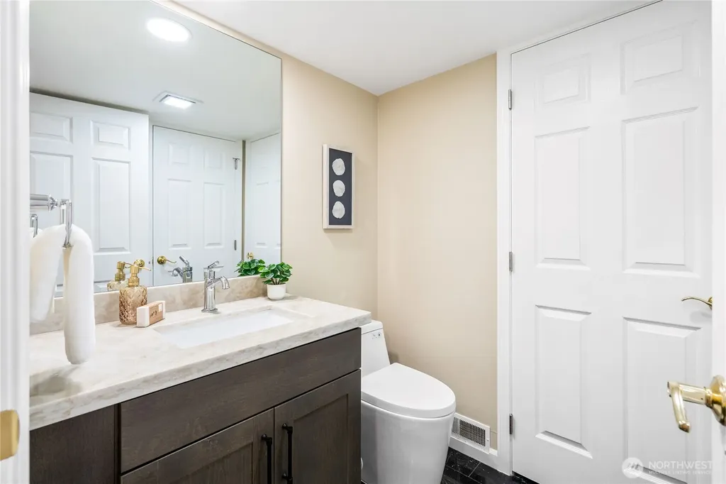 106 Cascade Key Bellevue WA 98006