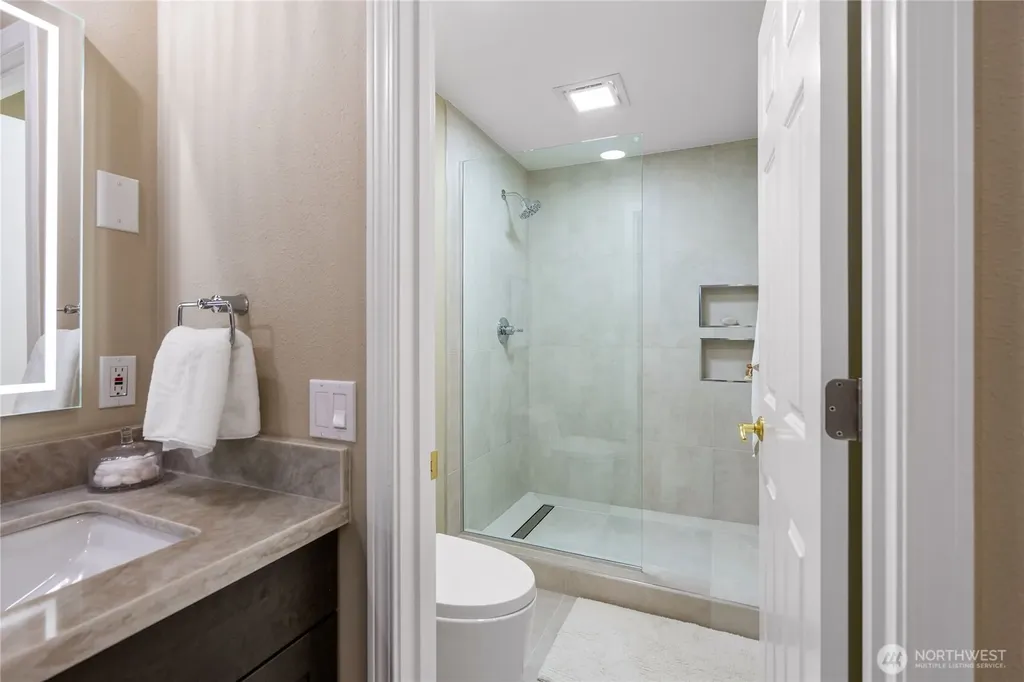 106 Cascade Key Bellevue WA 98006