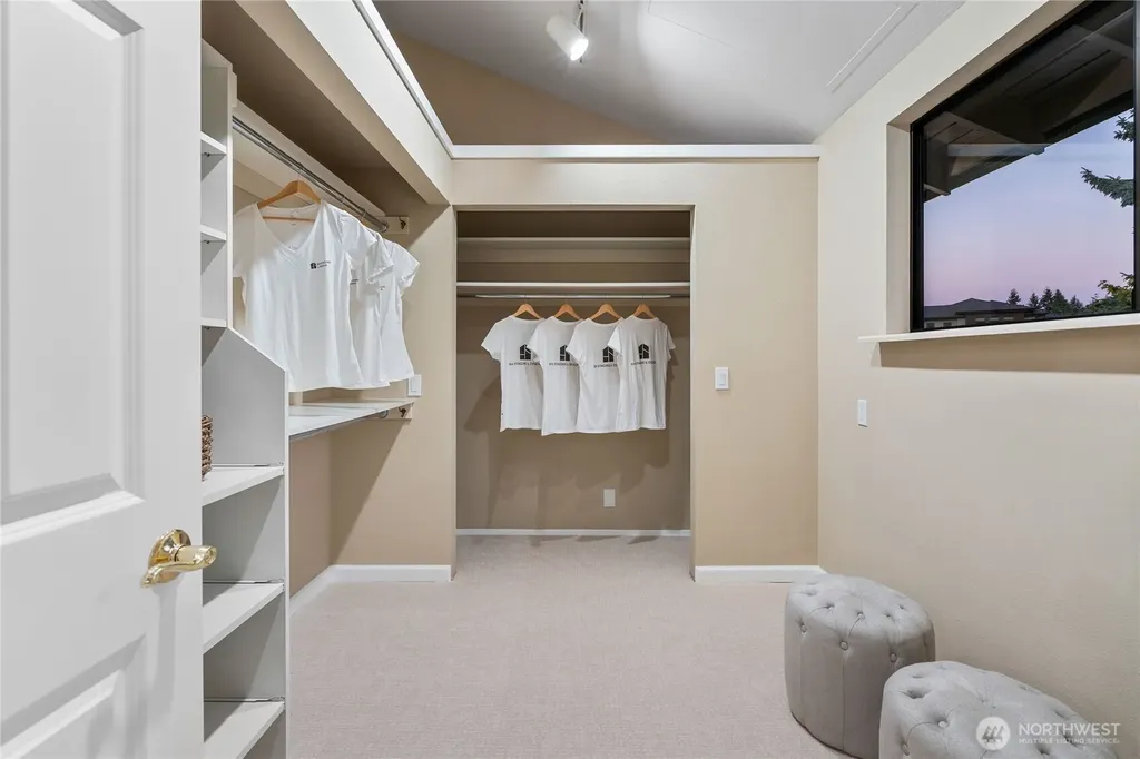 106 Cascade Key Bellevue WA 98006
