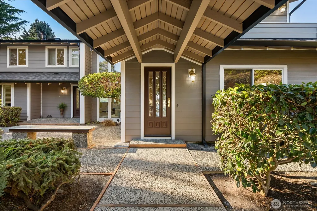 106 Cascade Key Bellevue WA 98006