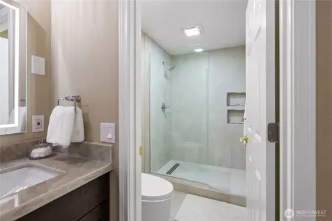 106 Cascade Key Bellevue WA 98006
