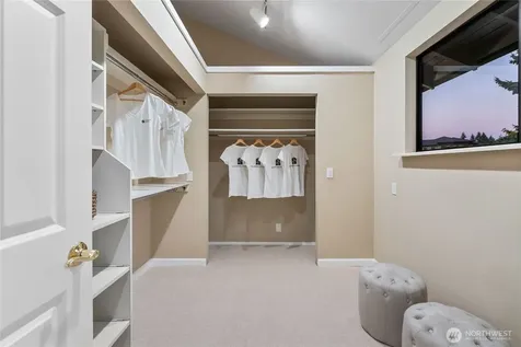 106 Cascade Key Bellevue WA 98006