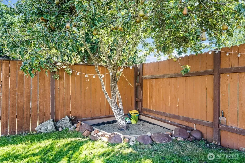 4312 214th St Court E Spanaway WA 98387