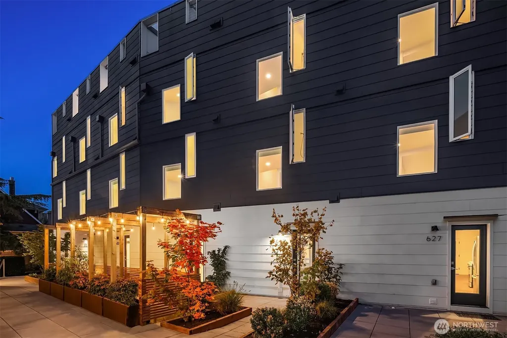 1227 E Roy Street Seattle WA 98102