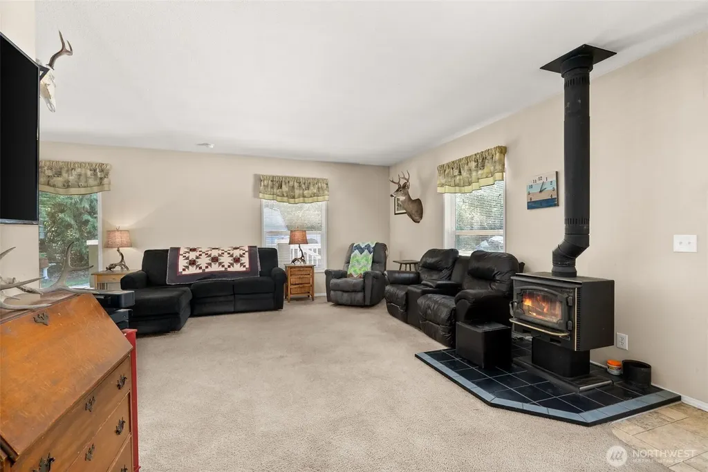 22010 Summers Road SW Centralia WA 98531