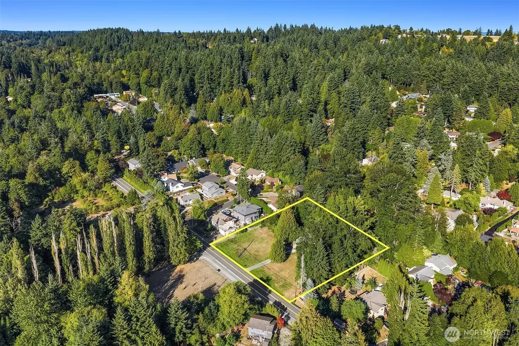 19044 35th Avenue NE Lake Forest Park WA 98155
