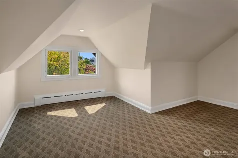 718 E Aloha Street Seattle WA 98102