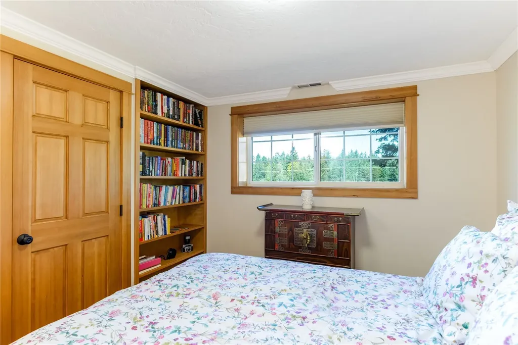 273702 Highway 101 Sequim WA 98382