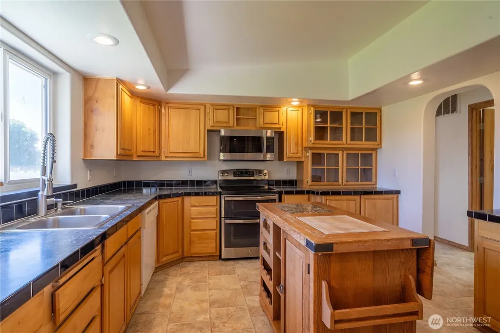 10624 Handicap Drive SE Warden WA 98857