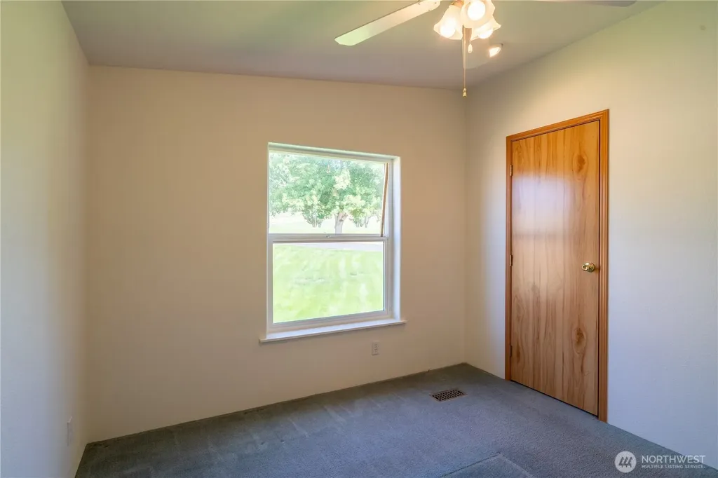 10624 Handicap Drive SE Warden WA 98857