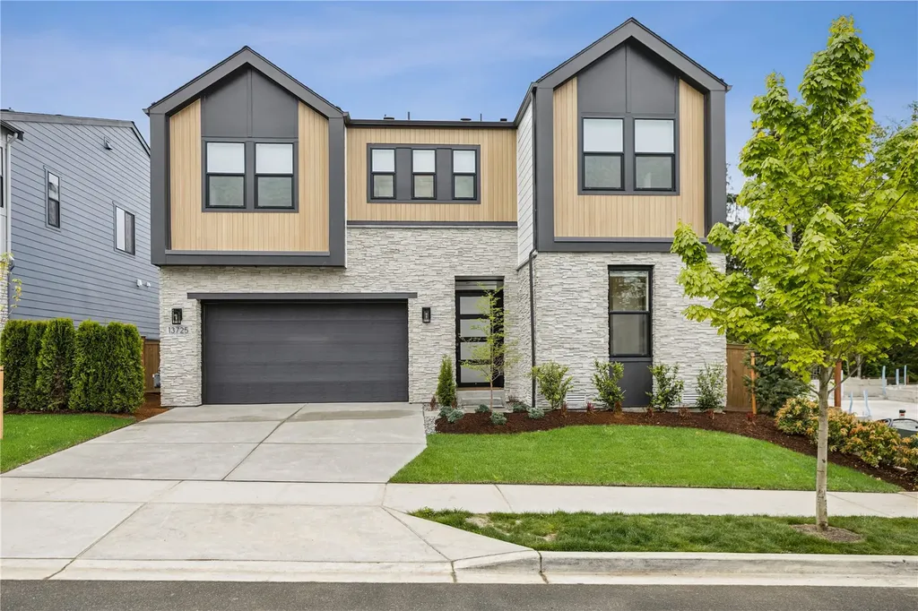 13725 SE 85th Street Newcastle WA 98059
