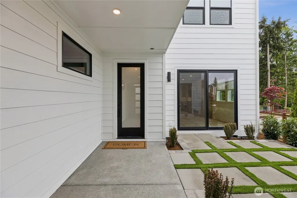 13725 SE 85th Street Newcastle WA 98059