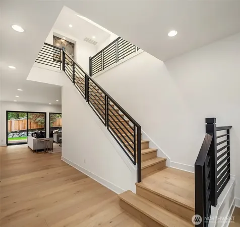 10411 NE 28th Place Bellevue WA 98004